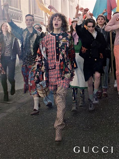 ruée vers gucci|For Gucci Dans Les Rues the eclectic Gucci tribe are young .